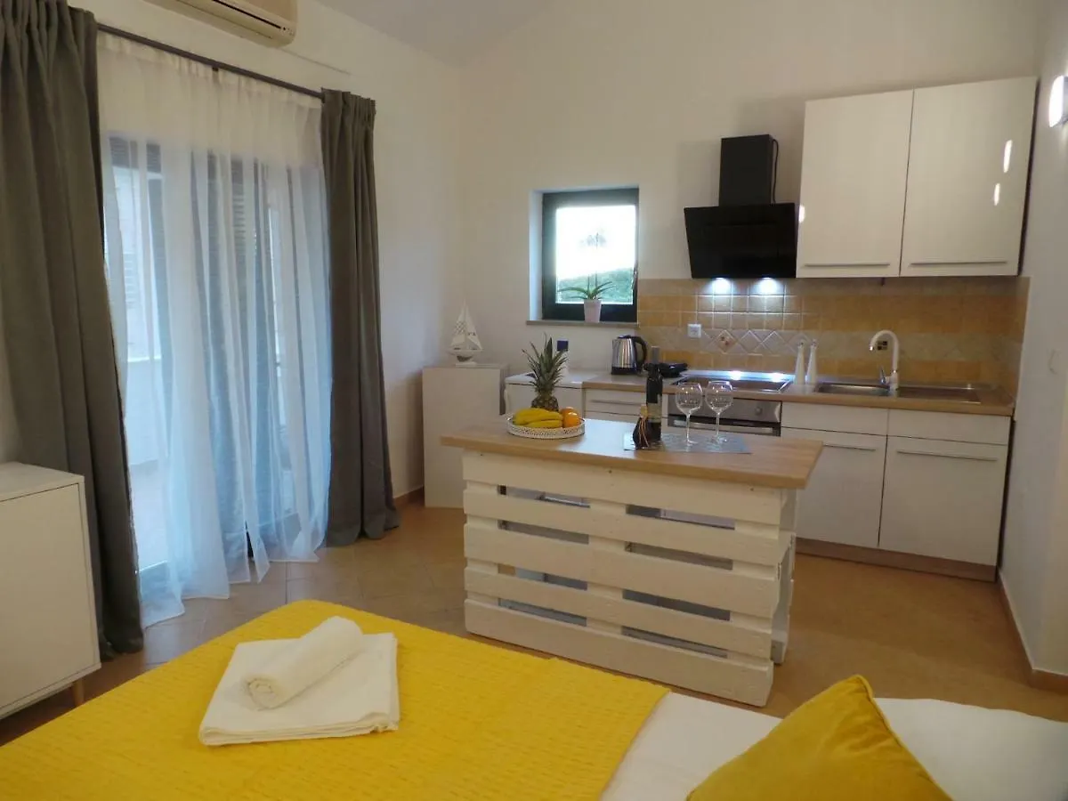 Lunaris Apartments Zadar